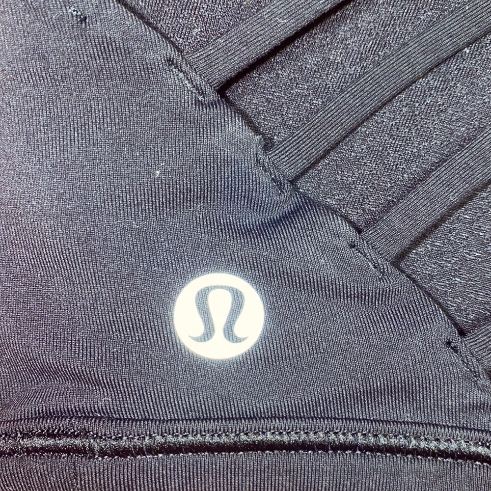 Lululemon sports bra - Picture 3 of 4